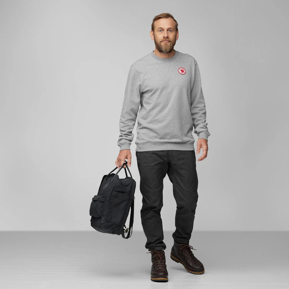 Load image into Gallery viewer, FJALLRAVEN Kanken No.2 Day Backpack Laptop 15&quot; in Black