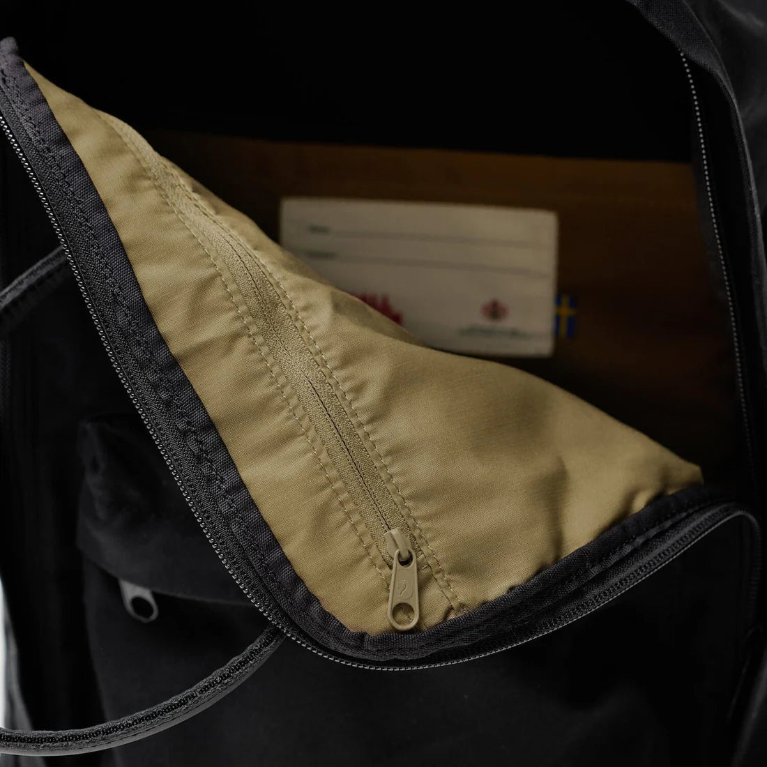 Load image into Gallery viewer, FJALLRAVEN Kanken No.2 Day Backpack Laptop 15&quot; in Black