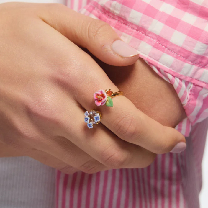 LES NEREIDES Adjustable Ring - Hydrangea Flower & Lavender Crystal Stone