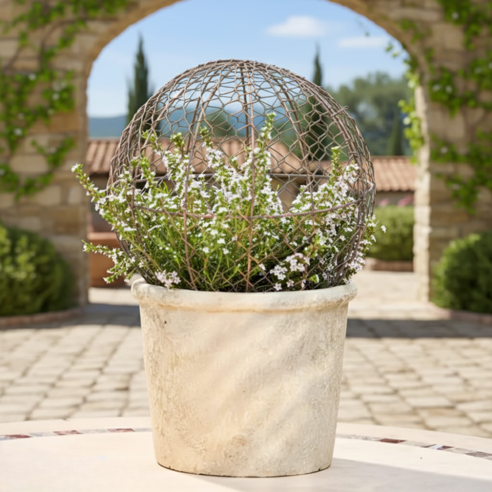 Load image into Gallery viewer, MARTHA&#39;S VINEYARD 24cm Wire Ball Topiary Medium