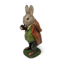 Load image into Gallery viewer, MARTHA&#39;S VINEYARD Ornament Figurine - Mr Rabbit