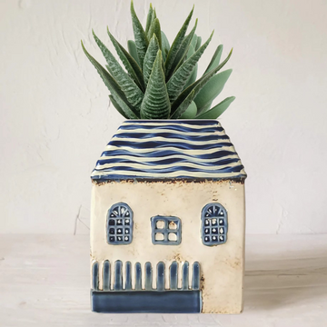MARTHA'S VINEYARD 'La Maison' Planter Pot