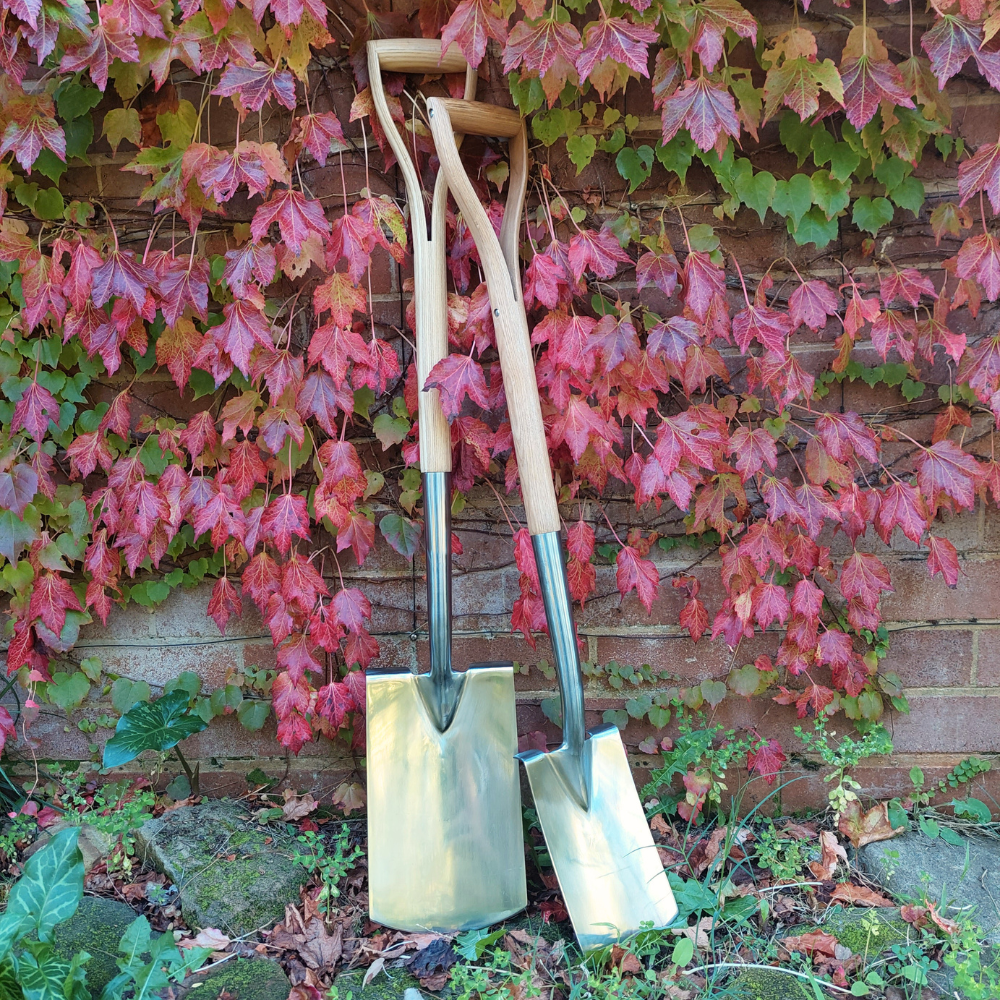 MARTHA'S VINEYARD Border Spade - Stainless Steel