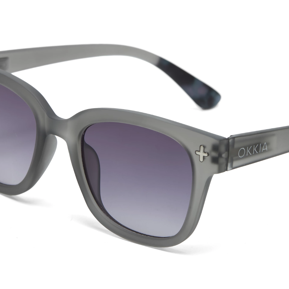 Load image into Gallery viewer, OKKIA Giovanni Adult Sunglasses - Grey