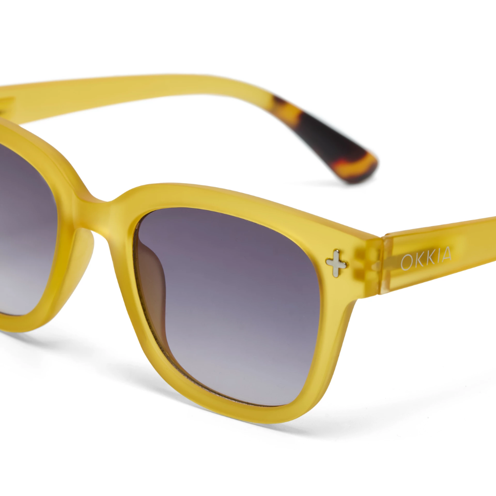 Load image into Gallery viewer, OKKIA Giovanni Adult Sunglasses - Yellow