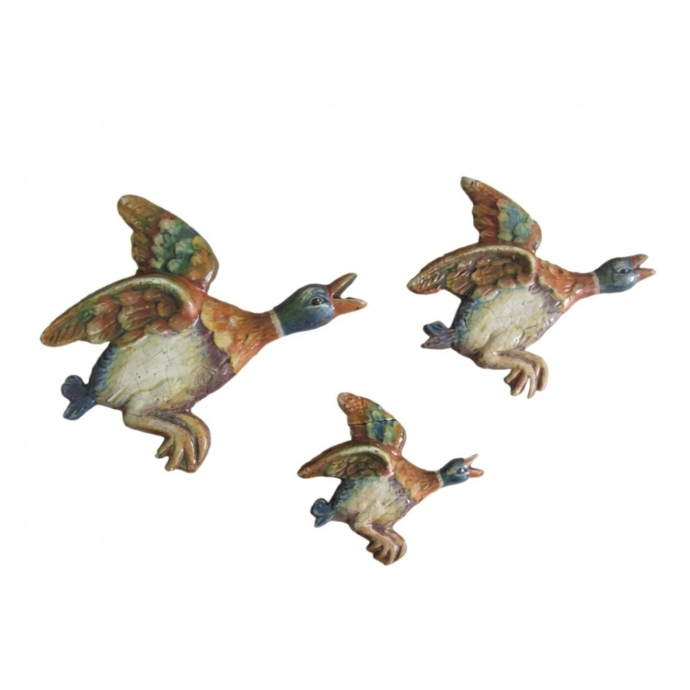 Load image into Gallery viewer, MARTHA&#39;S VINEYARD Trio of Flying Ducks - Vintage Cast Iron Set of 3