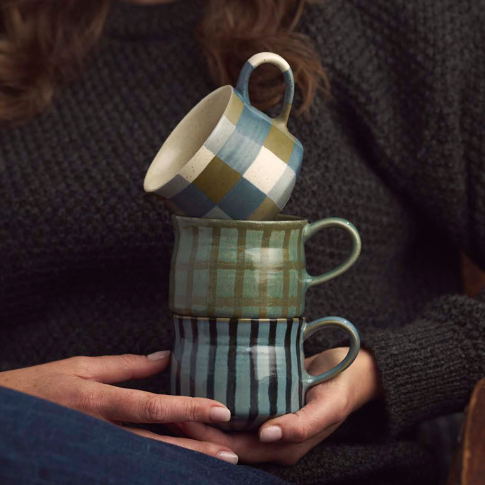 Load image into Gallery viewer, ROBERT GORDON Tapestry Hand Painted Stoneware Mug – Alfie