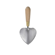 Load image into Gallery viewer, SOPHIE CONRAN Heart Shaped Trowel in a Gift Box