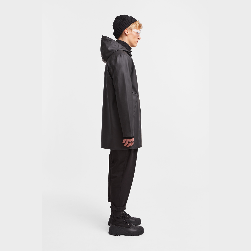 Load image into Gallery viewer, STUTTERHEIM Stockholm Lightweight Raincoat - Black