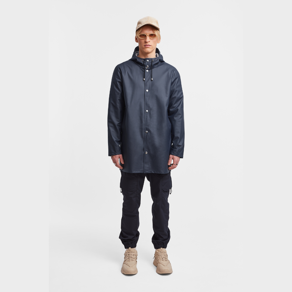 Load image into Gallery viewer, STUTTERHEIM Stockholm Lightweight Raincoat - Navy