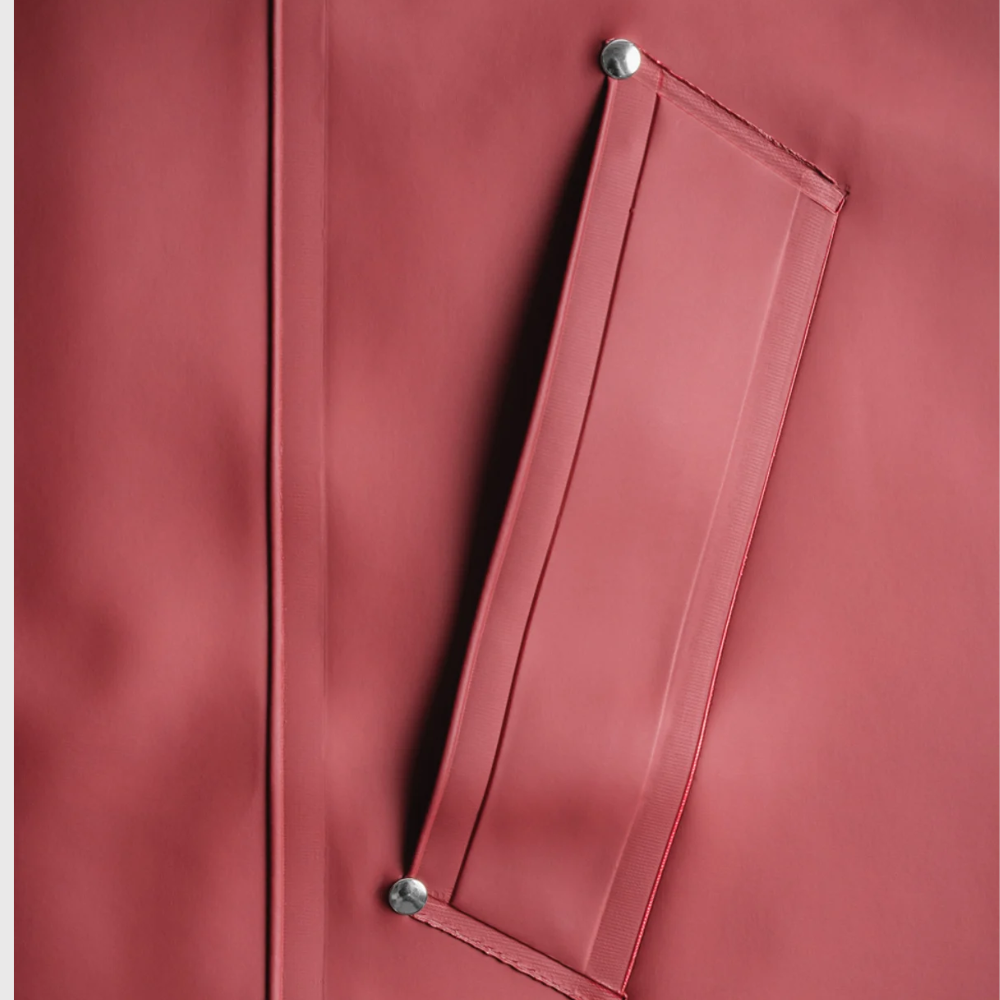 Load image into Gallery viewer, STUTTERHEIM Stockholm Raincoat - Burgundy