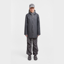 Load image into Gallery viewer, STUTTERHEIM Stockholm Raincoat - Charcoal