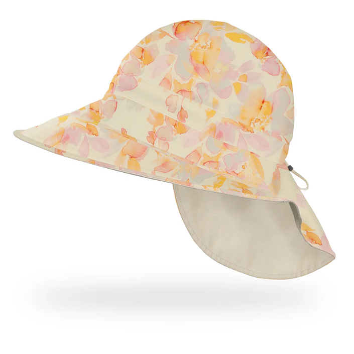 SUNDAY AFTERNOON Natural Blend Cape - Magnolia/Pink Petals