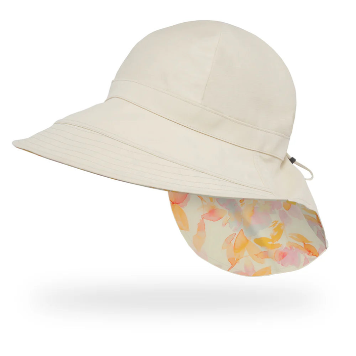 SUNDAY AFTERNOON Natural Blend Cape - Magnolia/Pink Petals