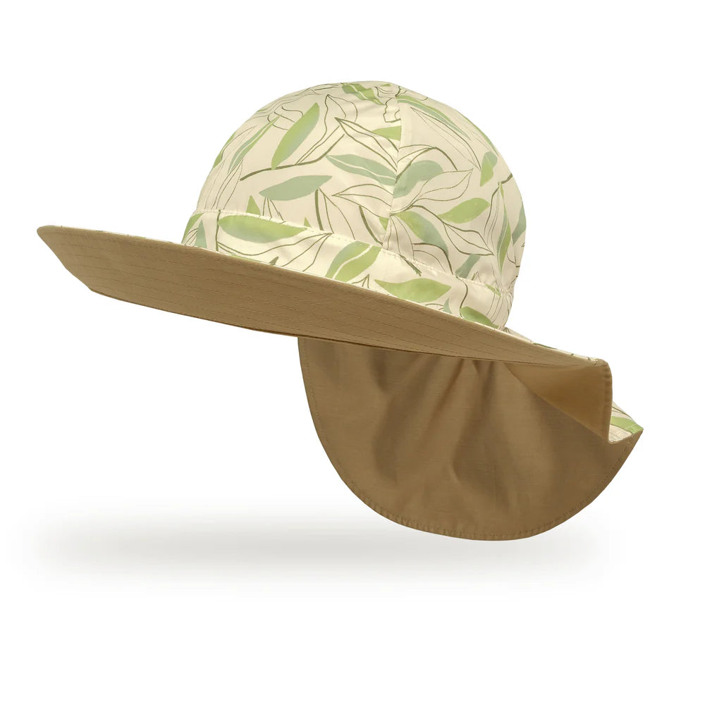 Load image into Gallery viewer, SUNDAY AFTERNOON Natural Blend Cape - Brown Rice/Olive Leaf