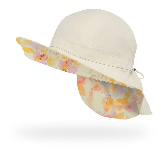 SUNDAY AFTERNOON Natural Blend Cape - Magnolia/Pink Petals