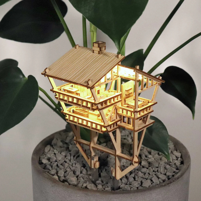 TINY TREEHOUSES DIY Model Kit - Tropical Lookout