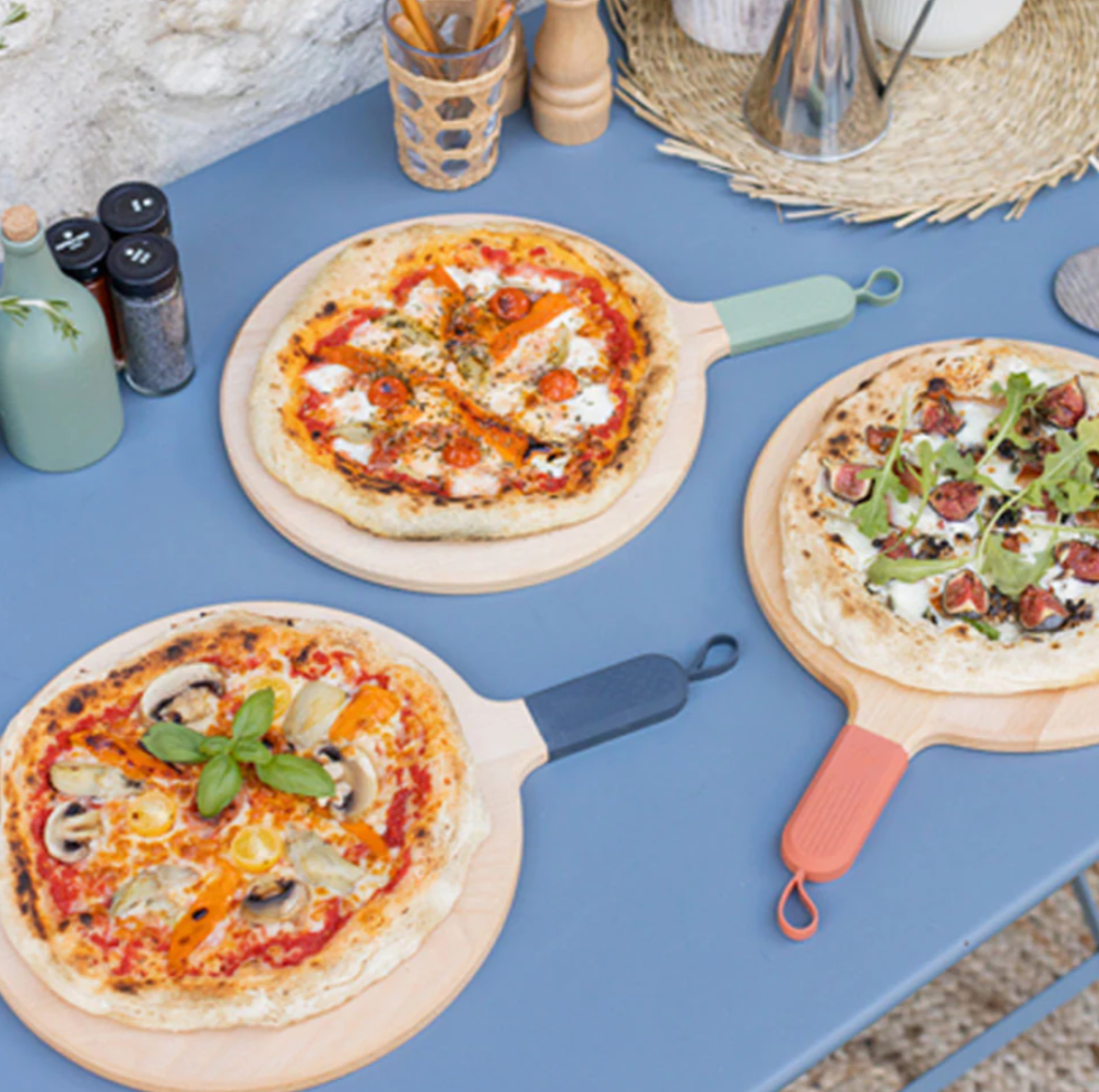 Load image into Gallery viewer, ZiiPa Sora Beech Pizza Serving Board 31cm - Eucalyptus