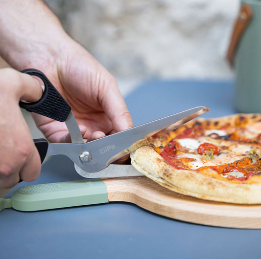 ZiiPa Spineto Pizza Cutting Scissors
