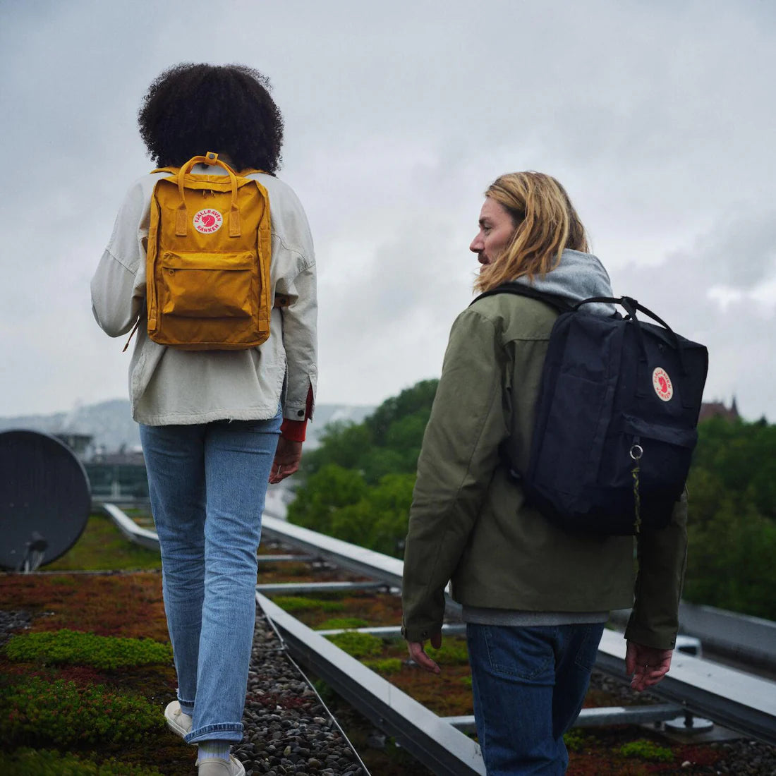 Load image into Gallery viewer, FJALLRAVEN Kanken Day Backpack Laptop 17&quot; - Black