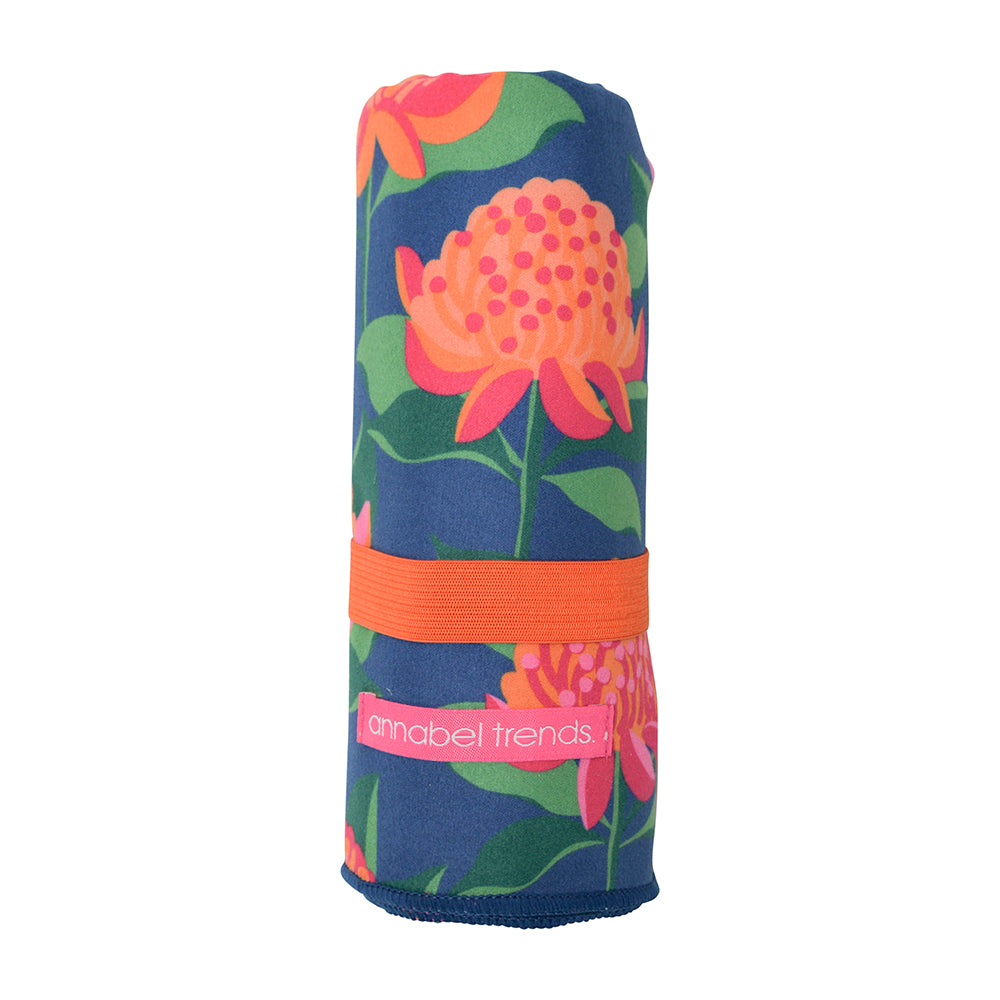 Load image into Gallery viewer, ANNABEL TRENDS Sand Free Towel - Bright Waratah