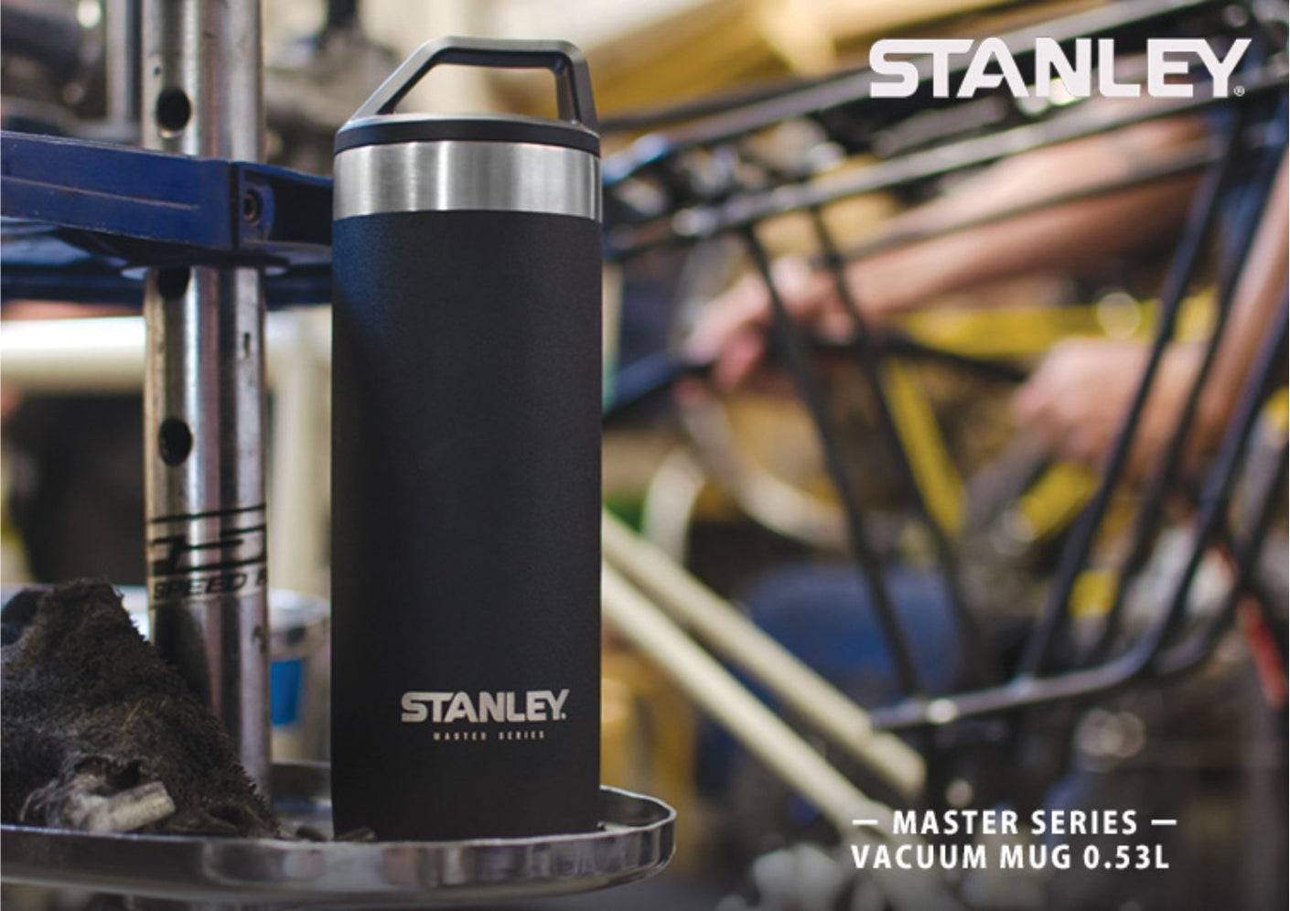 Load image into Gallery viewer, STANLEY MASTER 532ml Insulated Vacuum Mug + Quicksip™ - Foundry Black