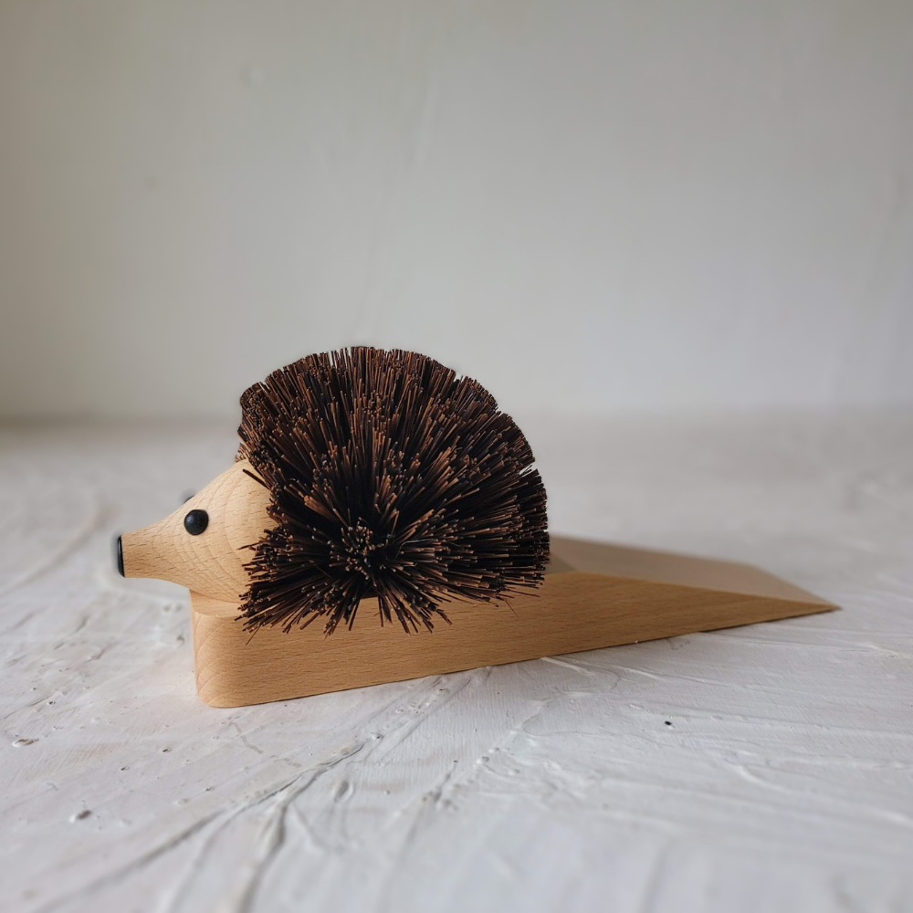 Load image into Gallery viewer, MARTHA&#39;S VINEYARD Hedgehog Door Wedge