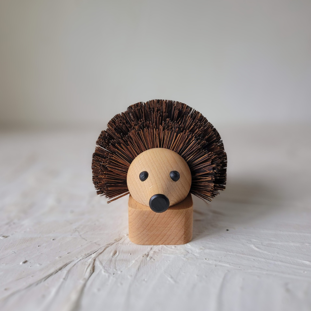 Load image into Gallery viewer, MARTHA&#39;S VINEYARD Hedgehog Door Wedge