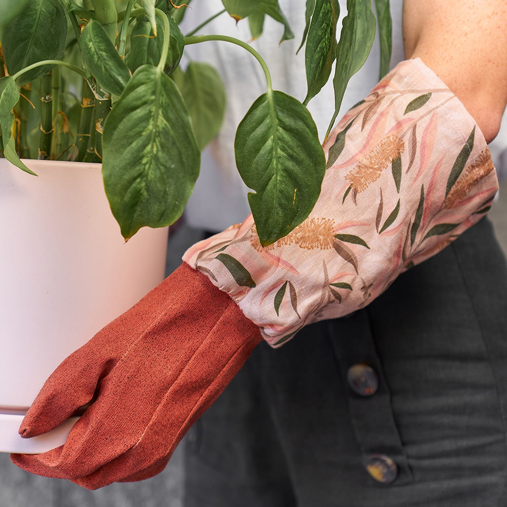 Load image into Gallery viewer, ANNABEL TRENDS Long Sleeve Garden Gloves - Linen Bottlebrush Light