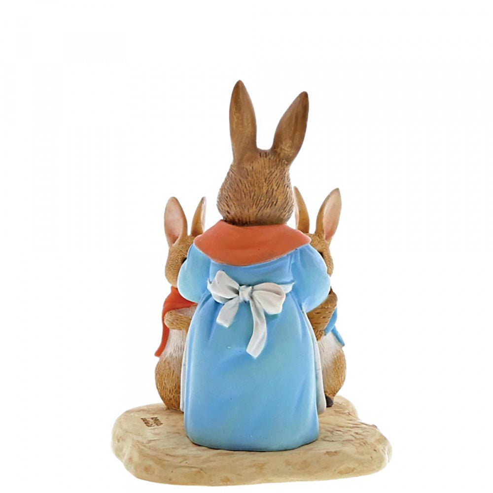 Load image into Gallery viewer, PETER RABBIT Beatrix Potter Miniature Figurine - Mrs. Rabbit, Flopsy &amp; Peter Rabbit