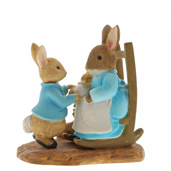 PETER RABBIT Beatrix Potter Miniature Figurine - At Home by the Fire with Mummy Rabbit