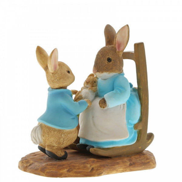 Load image into Gallery viewer, PETER RABBIT Beatrix Potter Miniature Figurine - At Home by the Fire with Mummy Rabbit