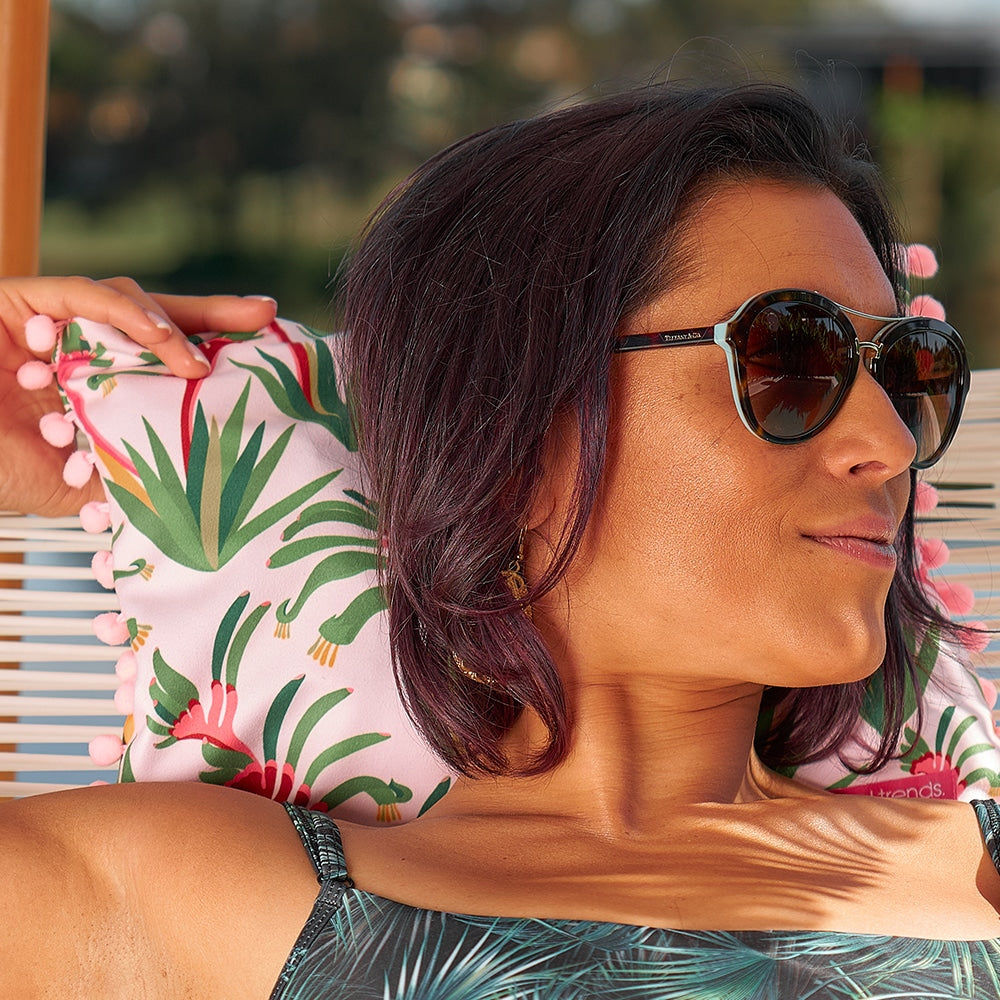 Load image into Gallery viewer, ANNABEL TRENDS Inflatable Beach Pillow - Kangaroo Paw Pink