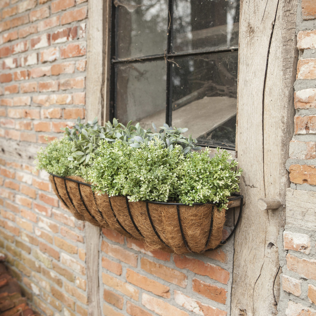 Load image into Gallery viewer, ESSCHERT DESIGN Window Box / Hayrack