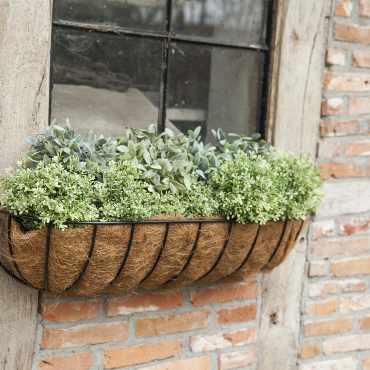 Load image into Gallery viewer, ESSCHERT DESIGN Window Box / Hayrack