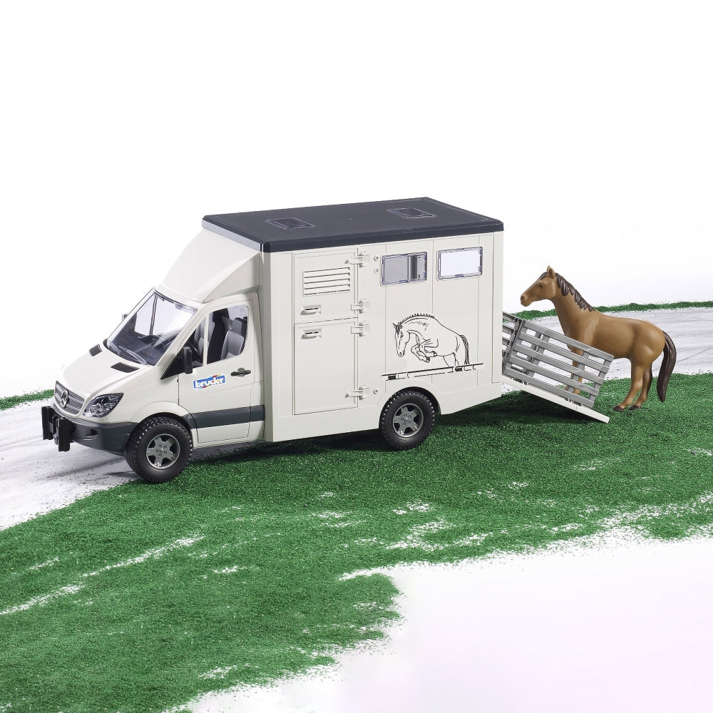 Load image into Gallery viewer, BRUDER Mercedes Benz Sprinter animal transporter  1:16