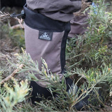 Load image into Gallery viewer, WILDERNESS EQUIPMENT Bush Gaiters - Small