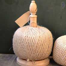 Load image into Gallery viewer, CREAMORE MILL Bishop Twine Stand with Cutter 500g - Natural