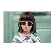 Load image into Gallery viewer, IZIPIZI PARIS | Sun Kids - Pastel Pink (1-3 YEARS) model