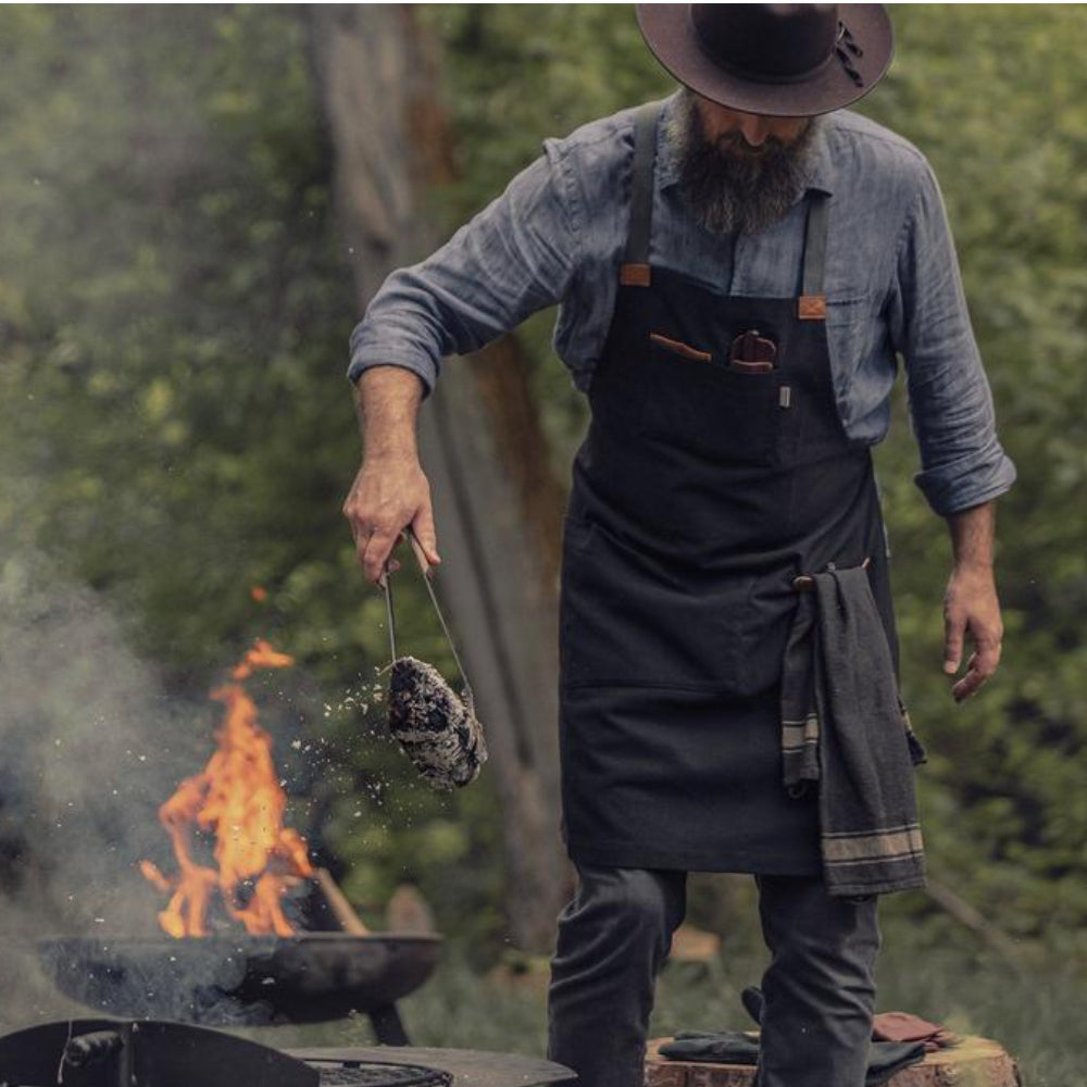 Load image into Gallery viewer, BAREBONES Chef Grilling &amp; Foraging Apron