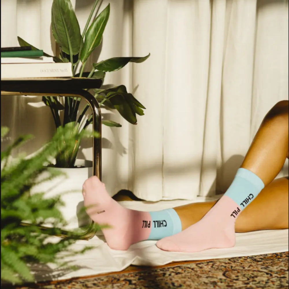 Load image into Gallery viewer, DOIY Socks - Chill Pill