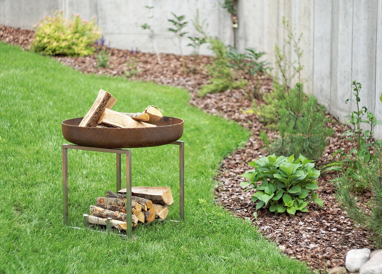 Load image into Gallery viewer, ALFRED RIESS Hekla Steel Fire Pit - Medium