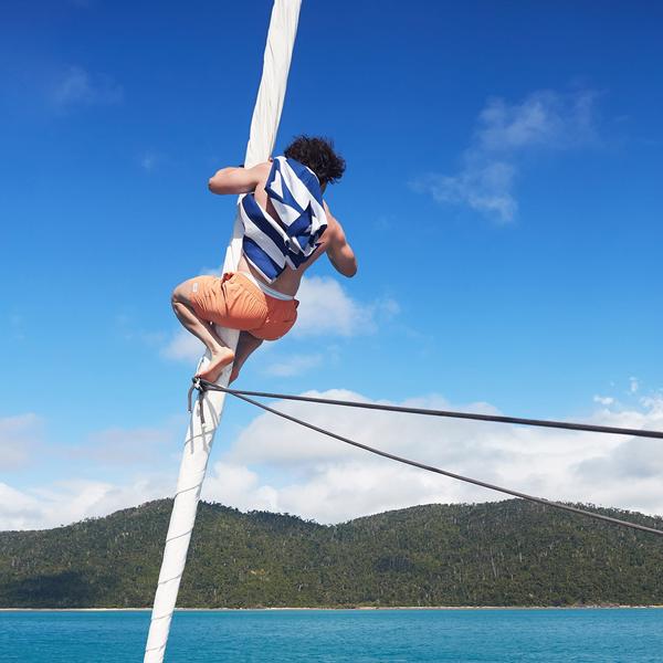 Load image into Gallery viewer, DOCK &amp; BAY Quick-dry Beach Towel 100% Recycled Cabana Collection - Whitsunday Blue