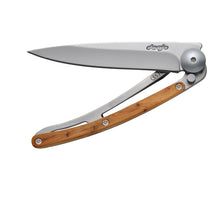 Load image into Gallery viewer, DEEJO KNIFE | Classic Wood 27g - Juniper half opened