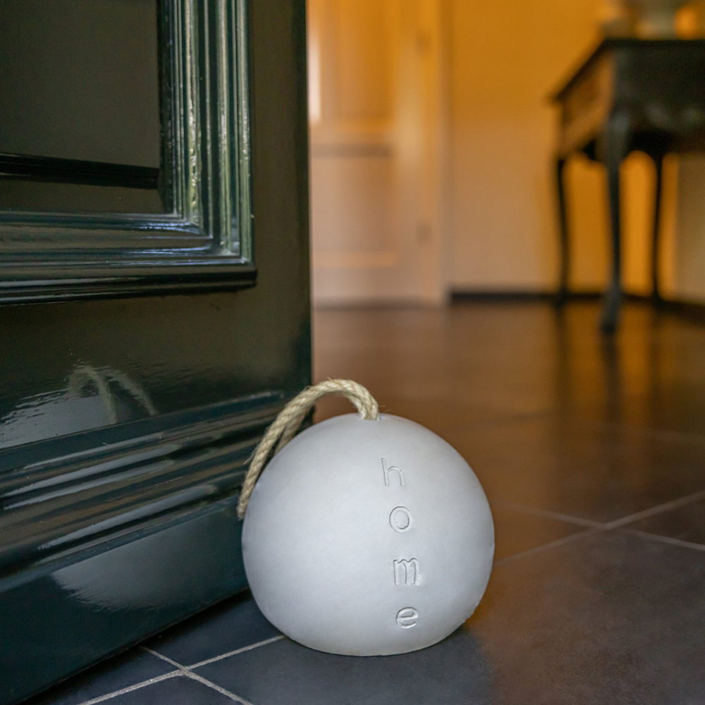 Load image into Gallery viewer, ESSCHERT DESIGN Concrete Door Stop - Ball