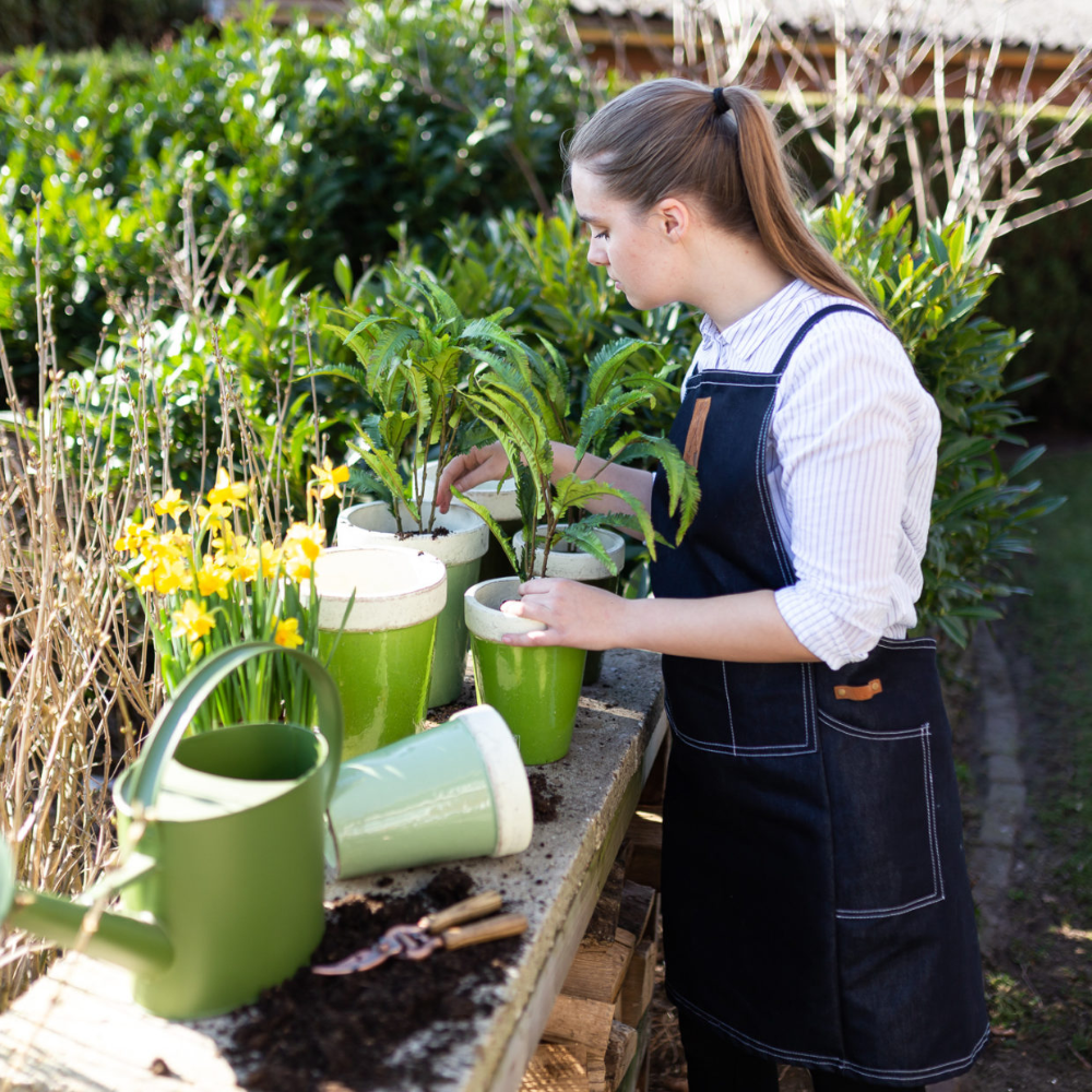 Load image into Gallery viewer, ESSCHERT DESIGN Japanese Denim Apron