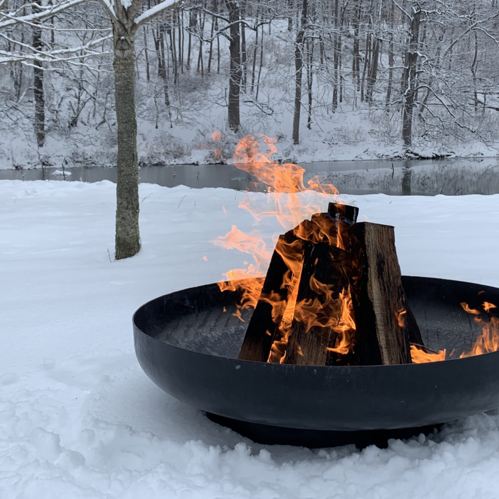 Load image into Gallery viewer, ESSCHERT DESIGN Iron Fire Bowl