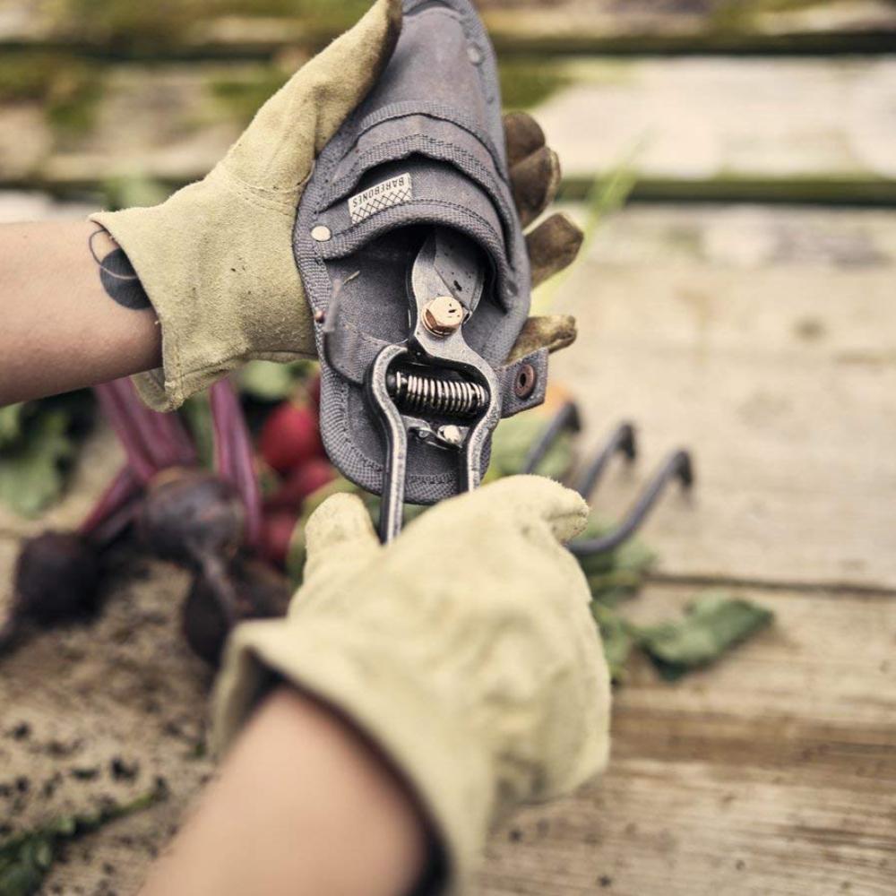 Load image into Gallery viewer, BAREBONES Metal Pruner with Sheath