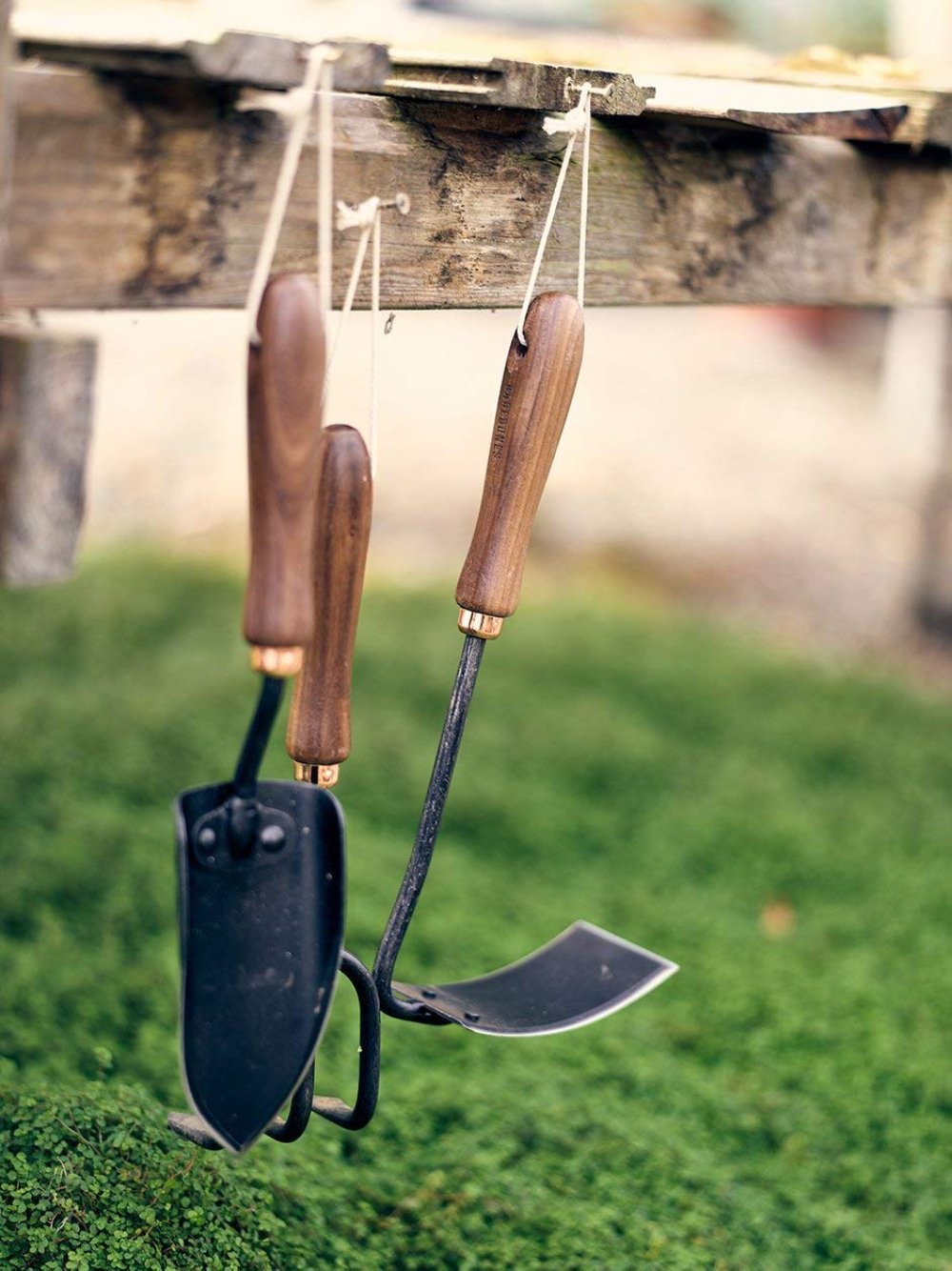 Load image into Gallery viewer, BAREBONES Hand Spade - Walnut