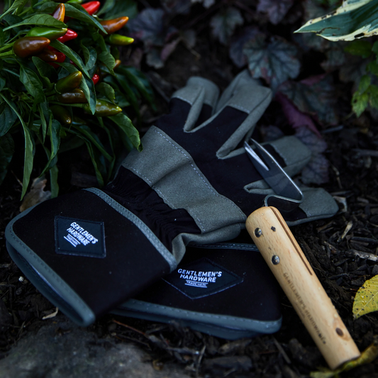 GENTLEMENS HARDWARE Garden Gloves & Root Lifter
